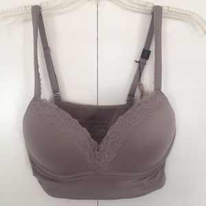 Victoria Secrets Bra gray in color size 34D NWT